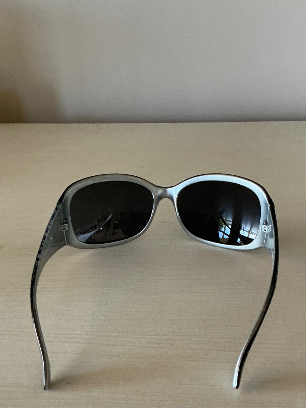 Elle Black & Gray Oversized Women's Sunglasses - Picture 5 of 11